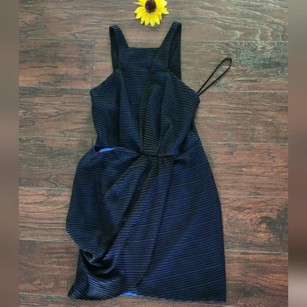 Three Floor Textured Twist Front Mini Dress 💙💙